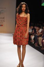 Model walk the ramp for payal Kapoor show at Lakme Fashion Week Day 3 on 5th Aug 2012 (3).JPG